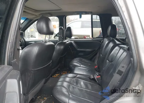 2000 Jeep Grand Cherokee Laredo from USA, damaged, VIN 1J4GW48S4YC213838